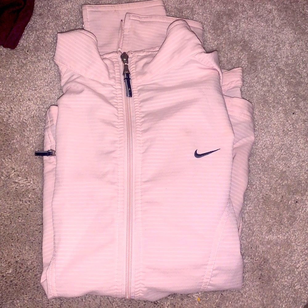 nike windbreaker